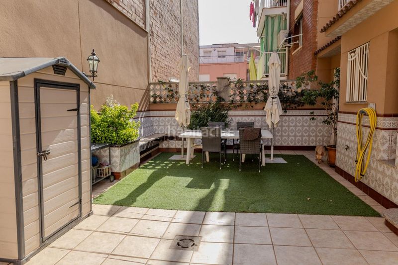 Foto dfb94d10-f186-48dc-8e50-a273f7ac1154. Chalet exclusivo chalet con vistas al mar en Llefià Badalona
