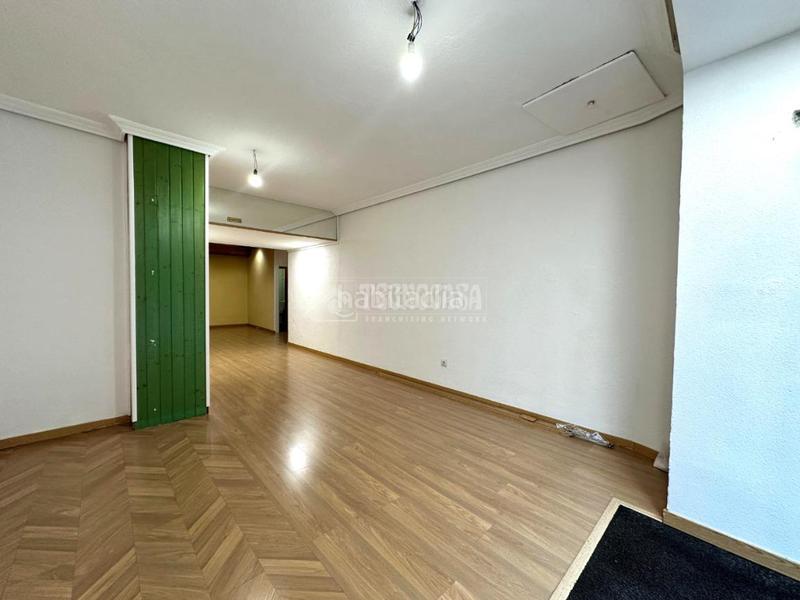 Foto 8eef1a29-61ce-4daa-a1e2-7a23e0586dc5. Local comercial  en venta en Hospital Valladolid