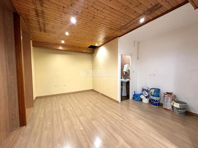 Foto b67339c9-cb3c-4f7e-8cd8-11c7b2ba02b0. Local comercial  en venta en Hospital Valladolid
