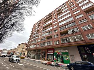 Locale commerciale en Hospital. Local comercial en venta en valladolid