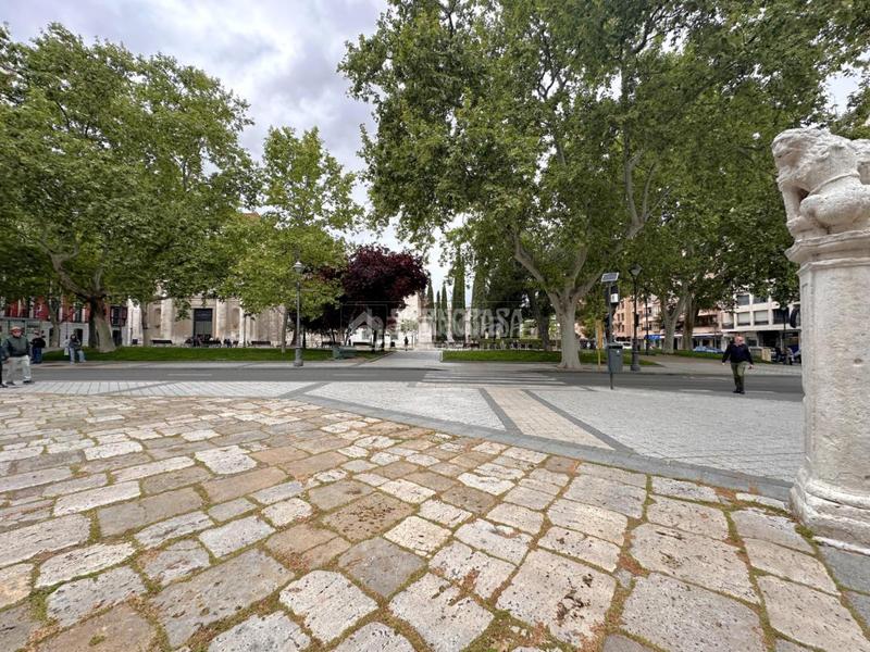 Foto ee5045bb-e6f3-4823-93f8-5264b85d4302. Posto auto in Centro Valladolid