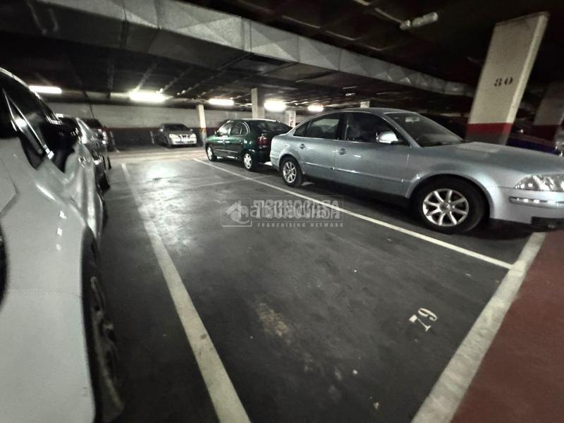 Foto fb6c7ce2-dad3-4f04-b64b-4b2f18353c22. Aparcament cotxe a Hospital Valladolid