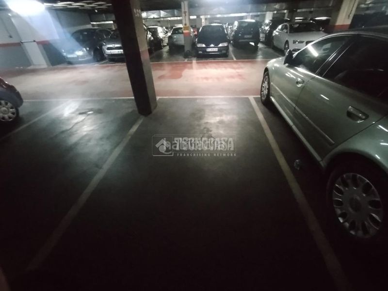 Foto 27d0f6a5-4ce4-4642-b254-d64357226def. Aparcament cotxe a Hospital Valladolid
