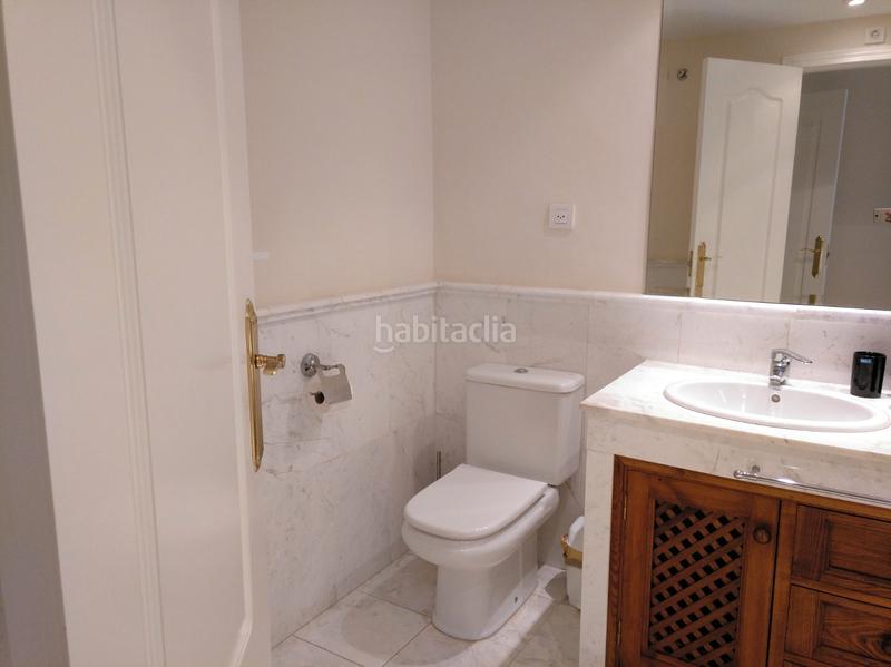 Foto 0f6c8133-9329-4cbe-be56-9f002e4d1c75. Piso en urbanización dos hermanas ii 7 luminoso piso en urbanización el campanario en Estepona