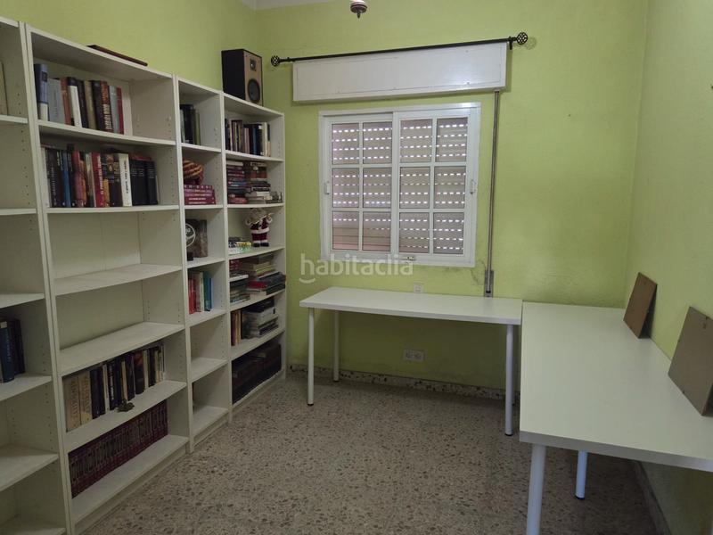 Foto 02d616fa-a970-4e5d-8701-ade3f728914d. Chalet avec cheminée parking piscine dans Los Pinos Algeciras