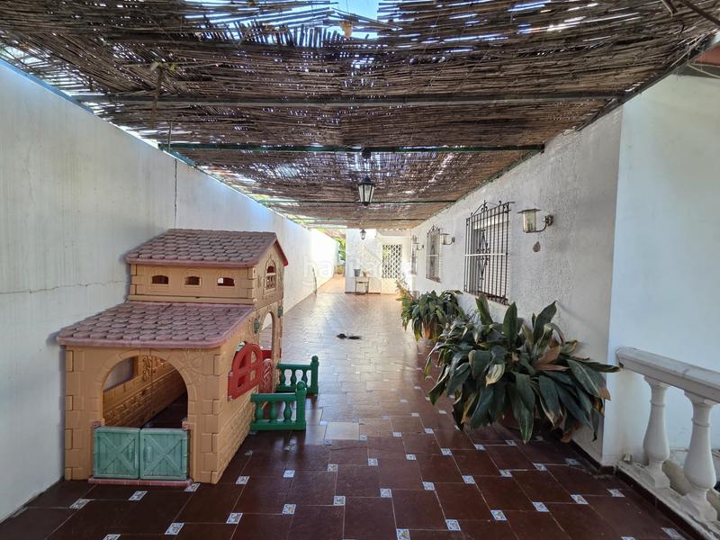 Foto df38e07f-29bd-45c9-94be-be040ed8fea8. Chalet en Los Pinos Algeciras