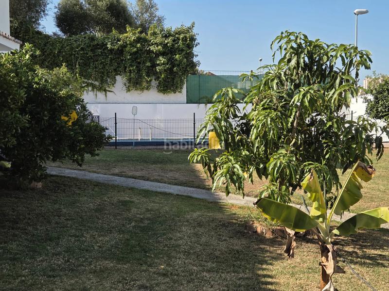 Foto ea1c21b4-66d2-4852-8e9b-cd320d8fd018. Xalet amb xemeneia aparcament piscina a Los Pinos Algeciras