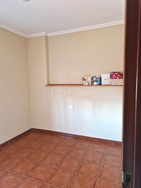 Foto 0fe6d05f-64c0-45d8-97de-0e91a4165b84. Casa pareada pareado en venta en la zona de san bernabe () en Algeciras