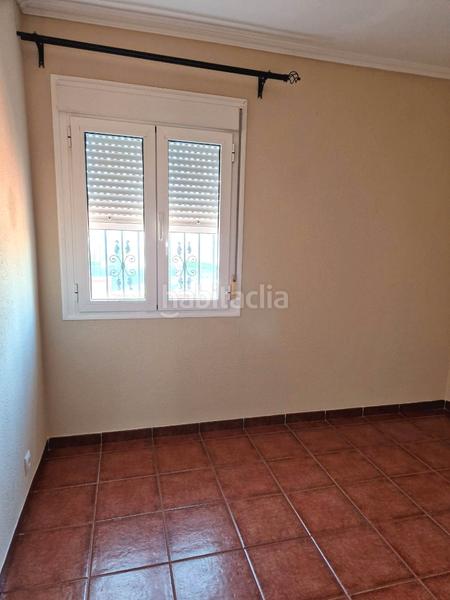 Foto 22432d69-ba41-4e72-a207-8263e87362fc. Casa pareada pareado en venta en la zona de san bernabe () en Algeciras