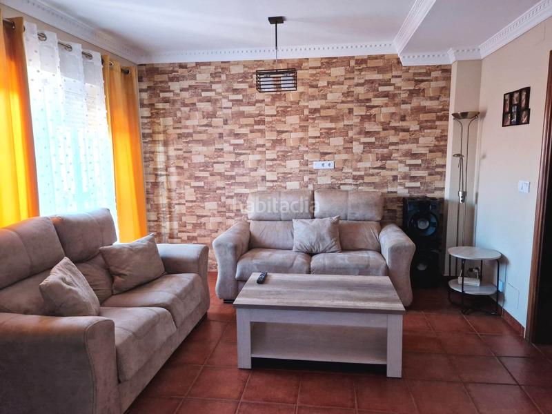 Foto ae5ae450-1467-465d-9239-1b1dbeaf2829. Casa pareada pareado en venta en la zona de san bernabe () en Algeciras