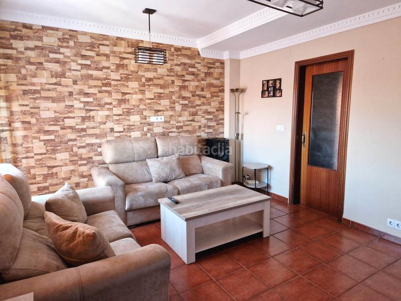 Foto fff19ed1-83d2-4064-bad4-8cf7621cc6d3. Casa pareada pareado en venta en la zona de san bernabe () en Algeciras