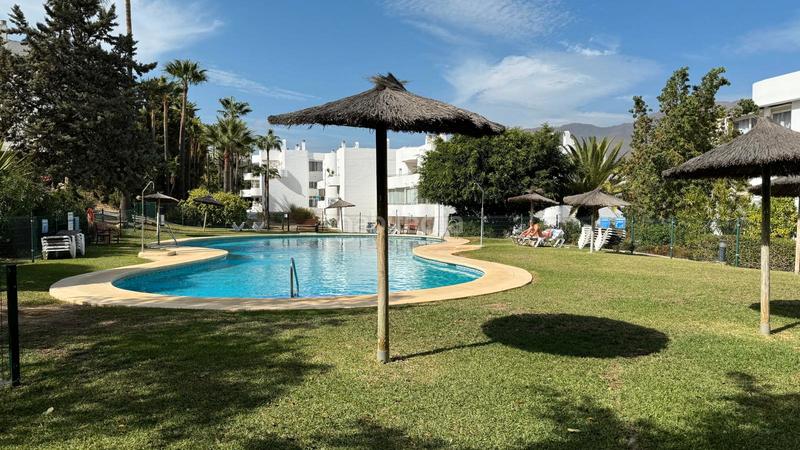 Foto ef232247-6191-4ccf-a900-807417a7adcb. Appartamento con camino riscaldamento piscina in Estepona golf Estepona
