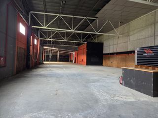 Bâtiment à usage industriel à La Granja - La Colina - Los Pastores