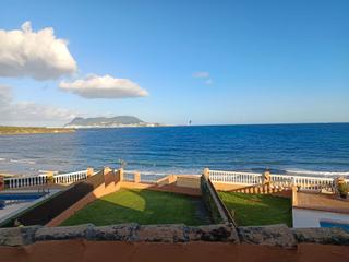 Maison jumelée à San García. Casa adosada en primera línea de playa en getares, algeciras