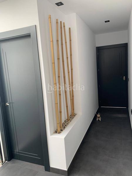 Foto 78319a3a-64fc-4d2b-9bbe-6c5d5c7b4a8c. Maison jumelée avec parking dans San José-San Bernardo Línea de la Concepción (La)