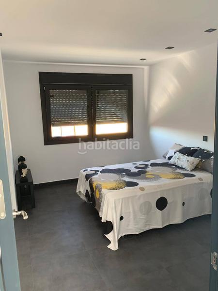 Foto b2ba751f-c6d1-43ce-8459-f9dd9fc2a3fa. Maison jumelée avec parking dans San José-San Bernardo Línea de la Concepción (La)