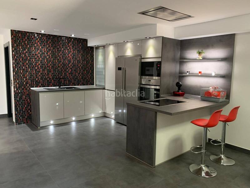 Foto d67b1646-a706-4d7c-a49d-d9f825d46ee1. Maison jumelée avec parking dans San José-San Bernardo Línea de la Concepción (La)