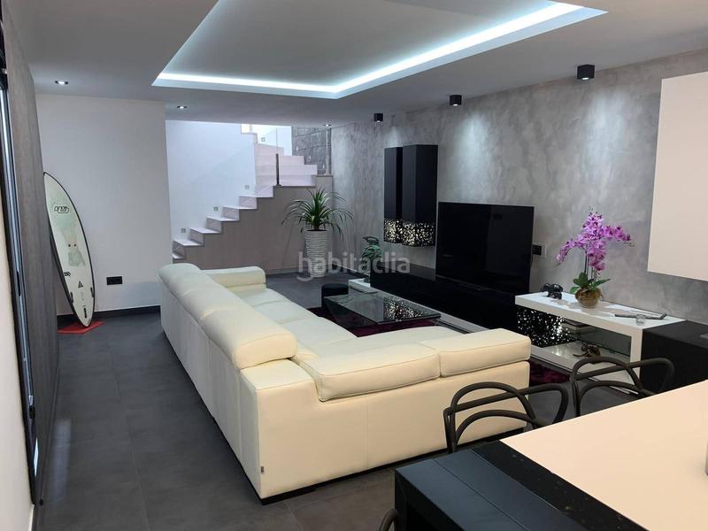 Foto f77be569-8763-497e-a4b4-f261fd78606c. Maison jumelée avec parking dans San José-San Bernardo Línea de la Concepción (La)