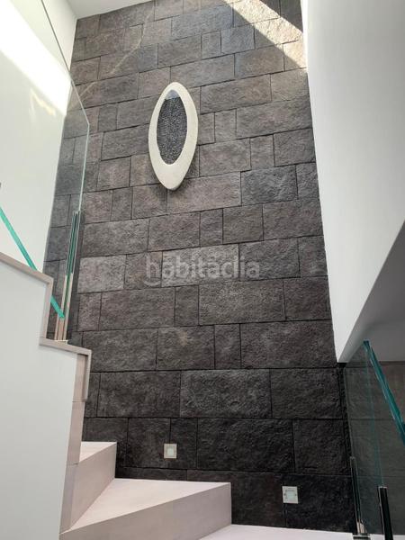 Foto b441ab9c-7a15-4d4b-980f-8241f4b0d722. Semi detached house with parking in San José-San Bernardo Línea de la Concepción (La)