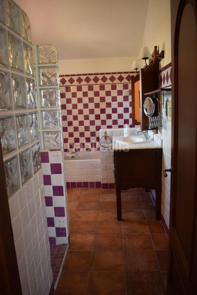 Foto d8998b64-1970-43a8-a6a6-8258e28f8335. Xalet amb calefacció aparcament piscina a El Castillo Manilva