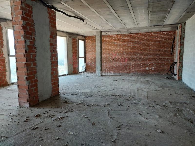 Foto b8bbcf6f-324a-44e2-a8a4-f5bbda39ee7c. Local comercial en Barrios (Los)