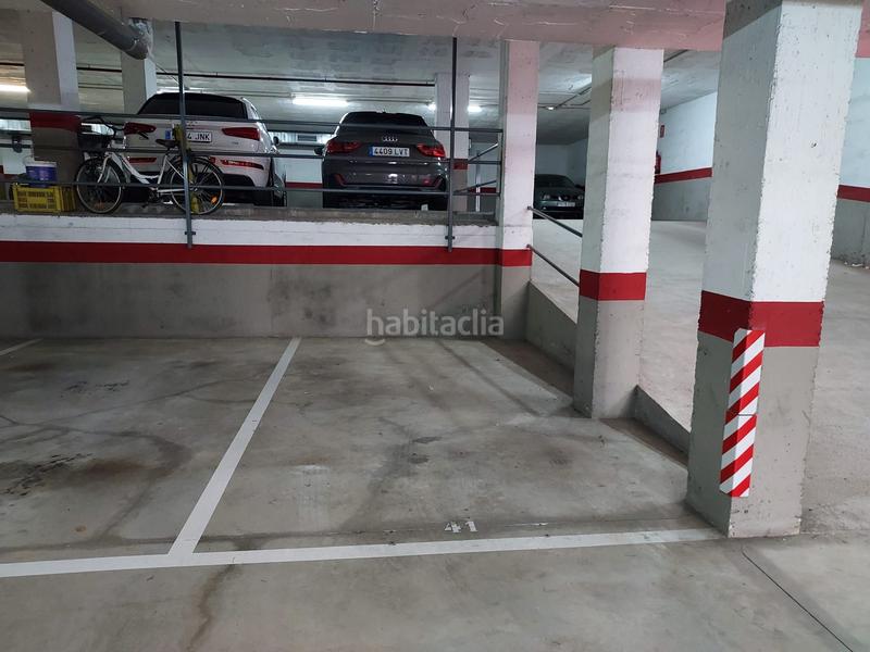 Foto f01272a7-d3a7-46eb-b82d-bc99fa5856cb. Aparcament cotxe a Barrios (Los)