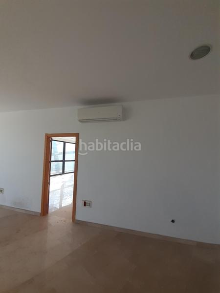 Foto ad2d35e4-2629-4089-afa6-5dedc11cde59. Rent office space in n/a 20 in Barrios (Los)