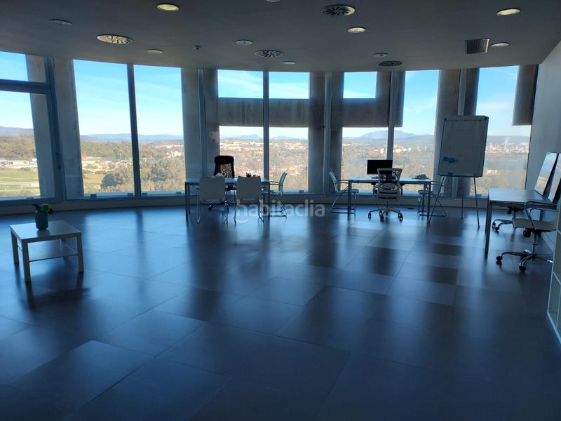 Foto e78acaff-9bf8-467f-ab53-ffd4a928afc3. Miete büro in Barrios (Los)