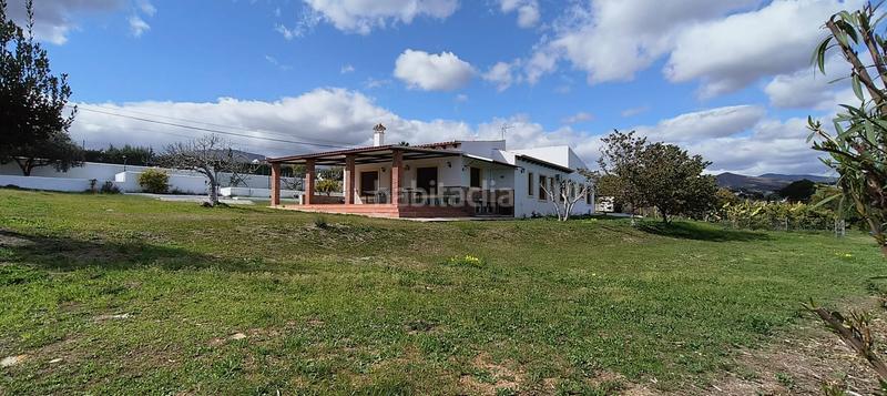 Foto 350fac2e-b8d0-46ee-a373-584638bfecc2. Mas avec cheminée parking dans Los Llanos Estepona
