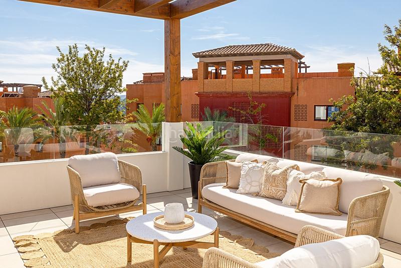 Foto 4df60b84-7d78-4682-948f-12089247f235. Duplex avec parking piscine dans marina de Casares Casares