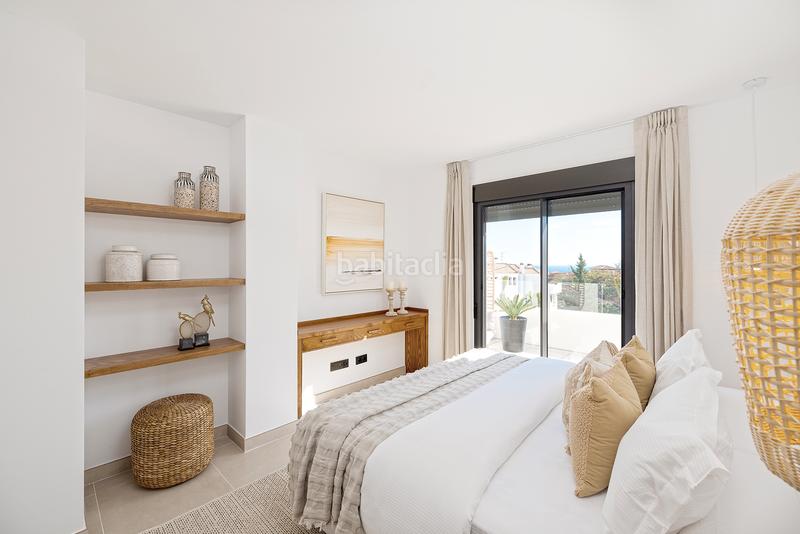 Foto 5e67bec7-a3d6-4582-a5b4-e79b12f9ad62. Duplex avec parking piscine dans marina de Casares Casares