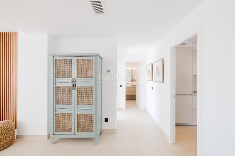 Foto c8802c58-4dfa-4f37-93ca-cc6876ef5d90. Duplex avec parking piscine dans marina de Casares Casares