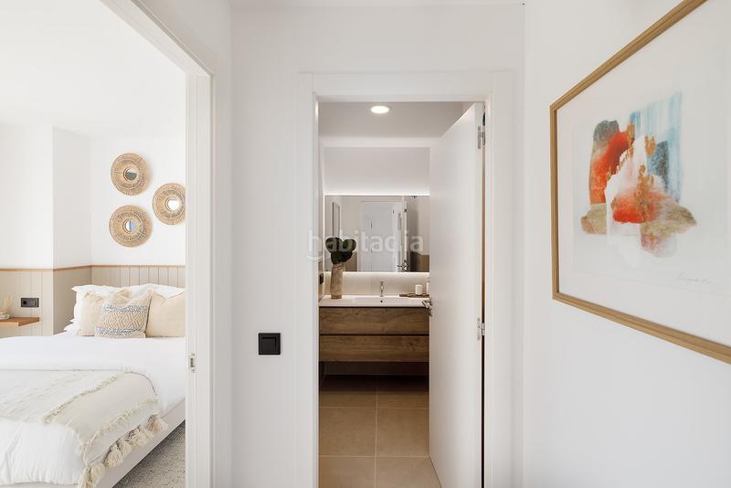 Foto cb95a6a2-d562-48b0-a911-2fdc2d8bc653. Duplex avec parking piscine dans marina de Casares Casares