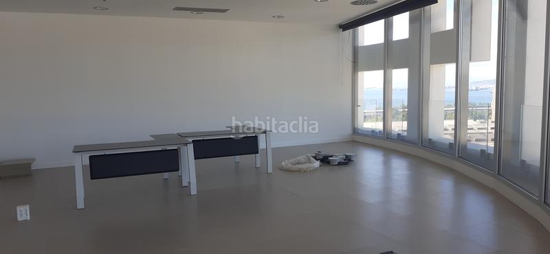 Foto 58afc0e0-9a82-456b-883b-54da07ab9635. Miete büro mit parking in Barrios (Los)