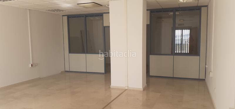 Foto bb9bd5c7-ec6a-40aa-8e1d-9e2e6e7aeb5e. Alquiler oficina en El Rinconcillo Algeciras