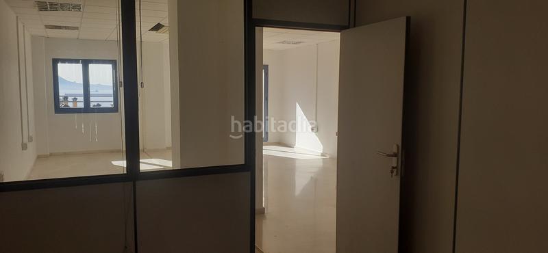 Foto efaa55d4-9e39-42b2-88fe-2b590d38f1f7. Lloguer oficina a El Rinconcillo Algeciras