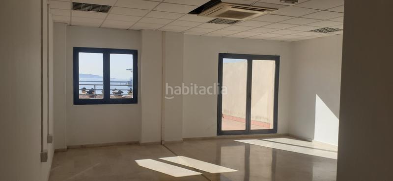 Foto b148b446-74a6-4efb-951f-ba5460901a1d. Affitto ufficio in El Rinconcillo Algeciras
