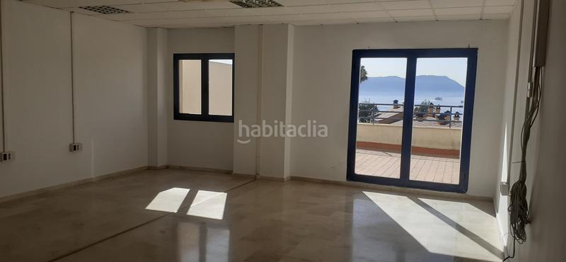 Foto f70057dd-8b36-49e7-b554-20d0783fc928. Affitto ufficio in El Rinconcillo Algeciras