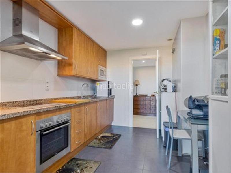 Foto 9af5f5bb-328e-4ef6-b8c0-b593ac83b33b. Apartamento hermoso piso con gran terraza en Manilva pueblo Manilva