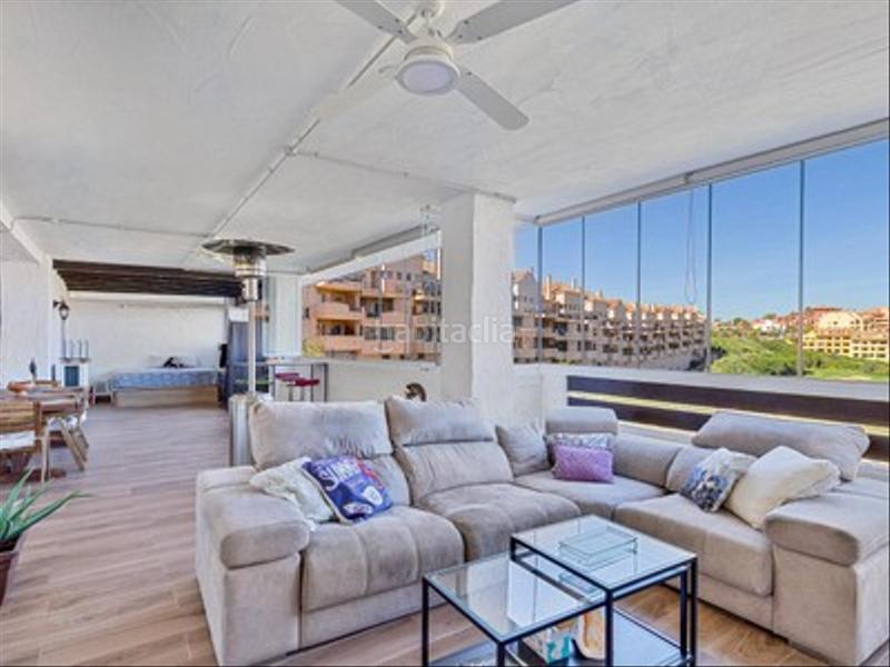 Foto b019346a-9e0c-4e18-88fc-f402e6965977. Apartamento hermoso piso con gran terraza en Manilva pueblo Manilva