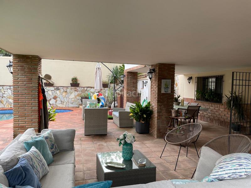 Foto c931ed72-3a22-4f18-8d73-ba99feb2bd9c. Chalet en Los Pinos Algeciras