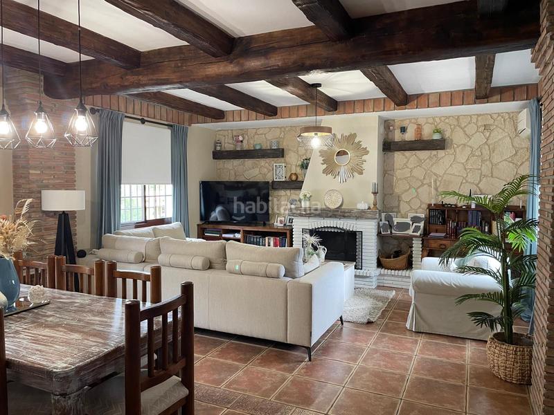 Foto 4249daca-c37f-4a3b-8d99-270dd1c86662. Xalet amb xemeneia aparcament piscina a Los Pinos Algeciras