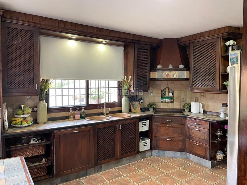 Foto 57d9a0b1-53e4-4d13-bae4-70e60d8f0187. Xalet amb xemeneia aparcament piscina a Los Pinos Algeciras