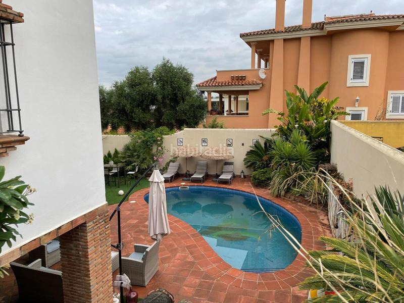 Foto d1d1f955-d967-4afd-ac18-0c74ba47d08b. Xalet amb xemeneia aparcament piscina a Los Pinos Algeciras