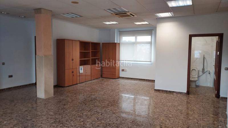 Foto 918699ed-9337-4a7b-83a1-ea3b3210df55. Affitto ufficio in Los Pinos Algeciras