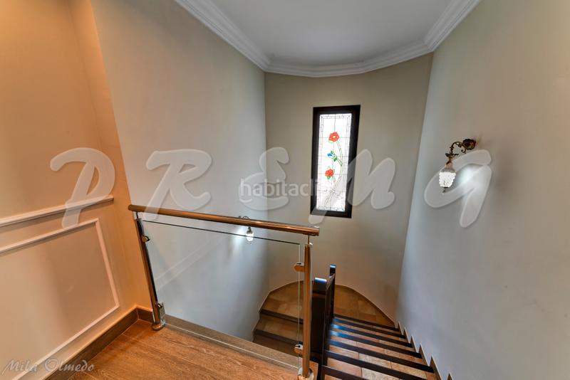 Foto 41b8730f-9b9b-4c79-a967-94feab405546. Chalet with heating parking pool in Los Pinos Algeciras