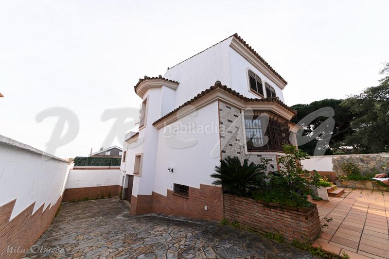 Foto dc3b4aab-f959-477a-a568-c61ae9c26535. Chalet avec chauffage parking piscine dans Los Pinos Algeciras