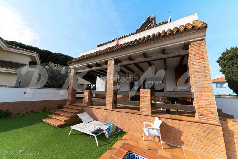 Foto ecbe9535-a601-4869-85e6-543f40399b7c. Chalet avec chauffage parking piscine dans Los Pinos Algeciras