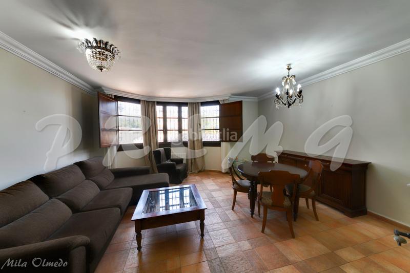 Foto 06a2f22d-2b2e-4b8b-a890-a3c11d0f62bd. Chalet con riscaldamento parcheggio piscina in Los Pinos Algeciras