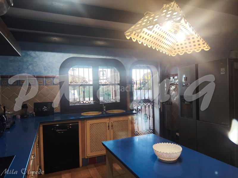 Foto db122eca-3fc2-4938-9885-feaf4d2dcbfb. Chalet con riscaldamento parcheggio piscina in Los Pinos Algeciras